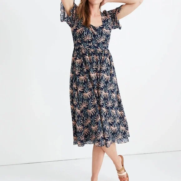 Madewell Ruffle-Sleeve Midi Dress in Oasis Palms - Picture 4 of 7